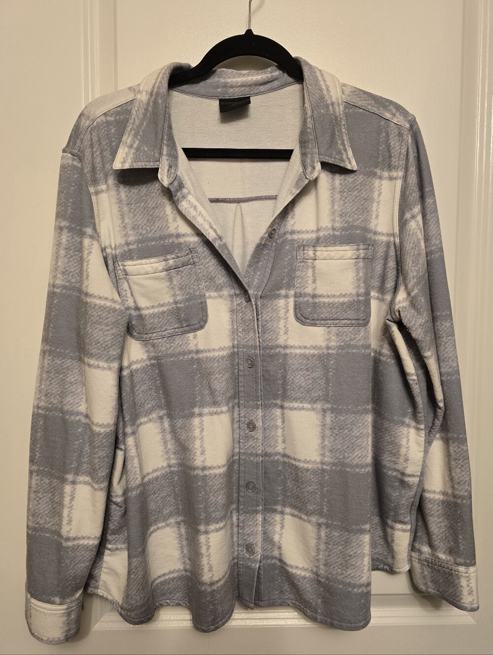 32 Degrees Light Gray & White Button Up Size XL